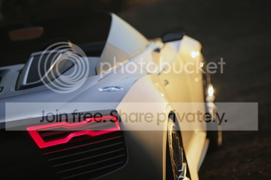 44-2014-audi-e-tron-spyder-qs.jpg